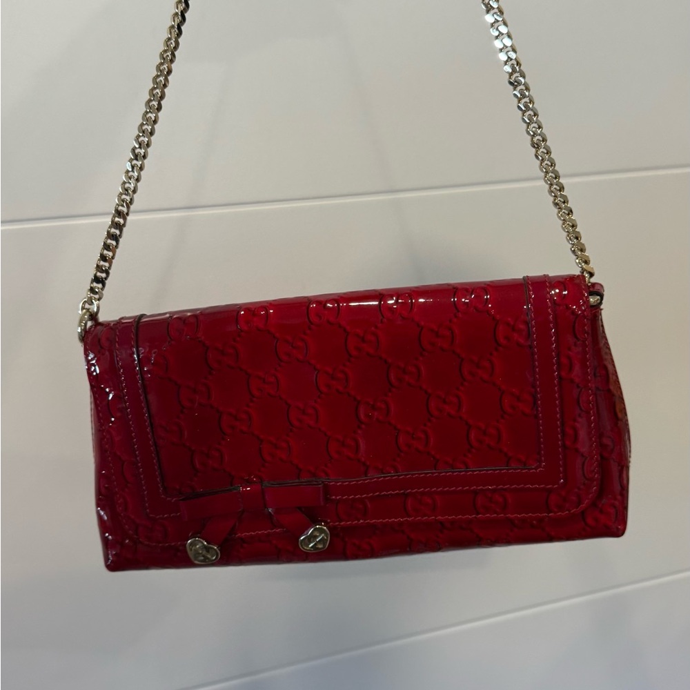 RARE NWOT Gucci Valentine’s Day limited edition Red Patent Leather Shoulder Bag